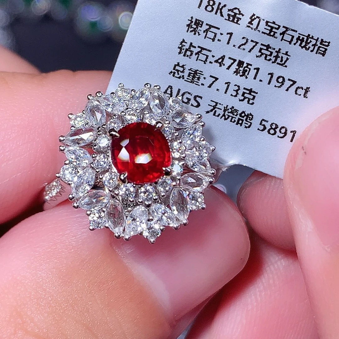 戒指18K金镶嵌蓝宝石