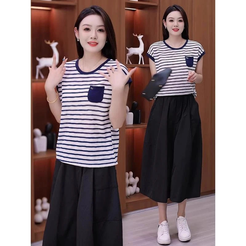 时尚套装女2025夏季新款时髦洋气条纹短袖上衣七分灯笼裤两件套潮