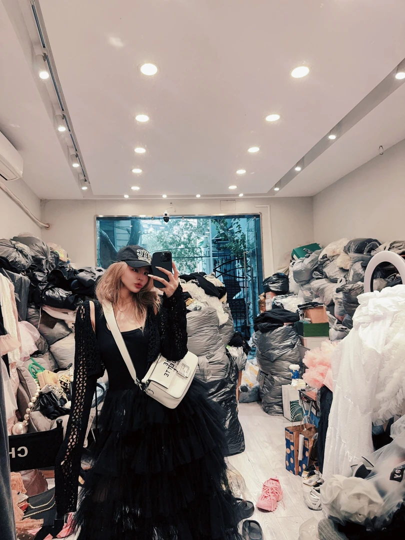 洪小妍自留  显瘦镂空好穿外披