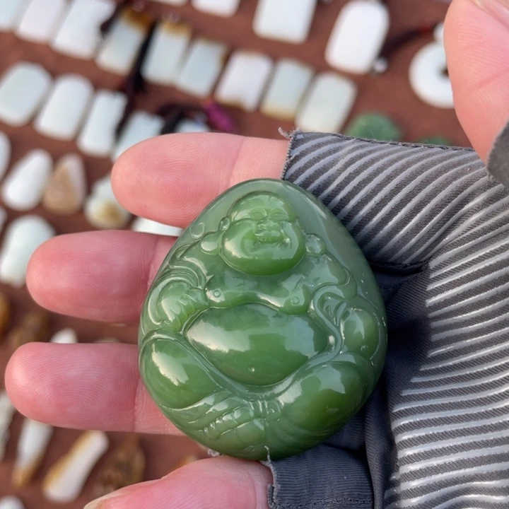 和田玉未镶嵌颈饰