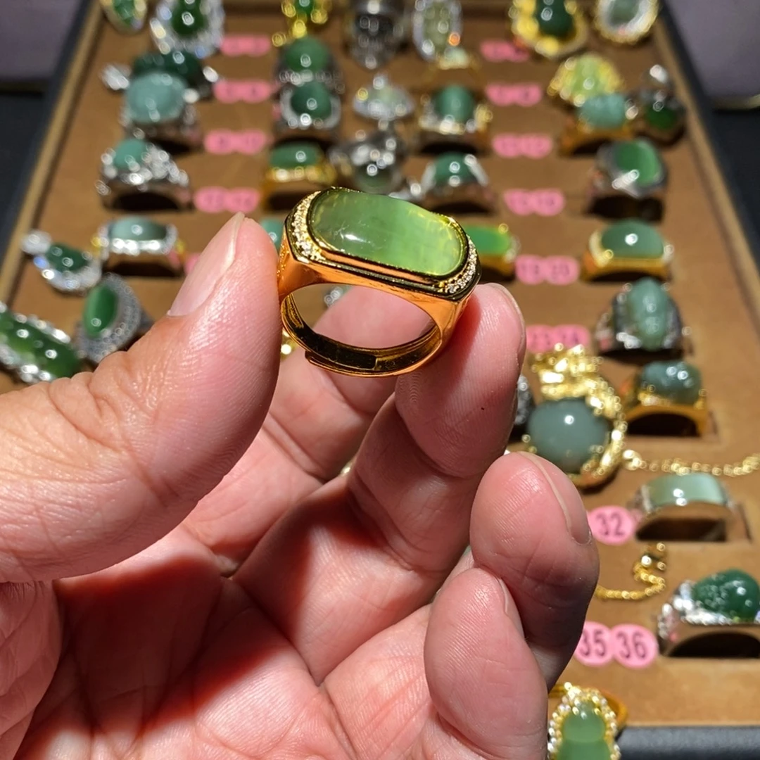 大***馆和田玉（碧玉）未镶嵌戒指