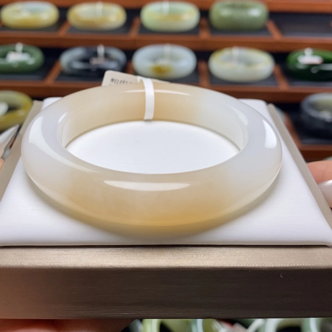 未镶嵌手镯和田玉54.5圈