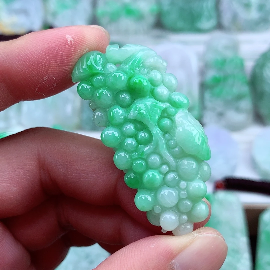 翡翠未镶嵌颈饰翡翠吊坠