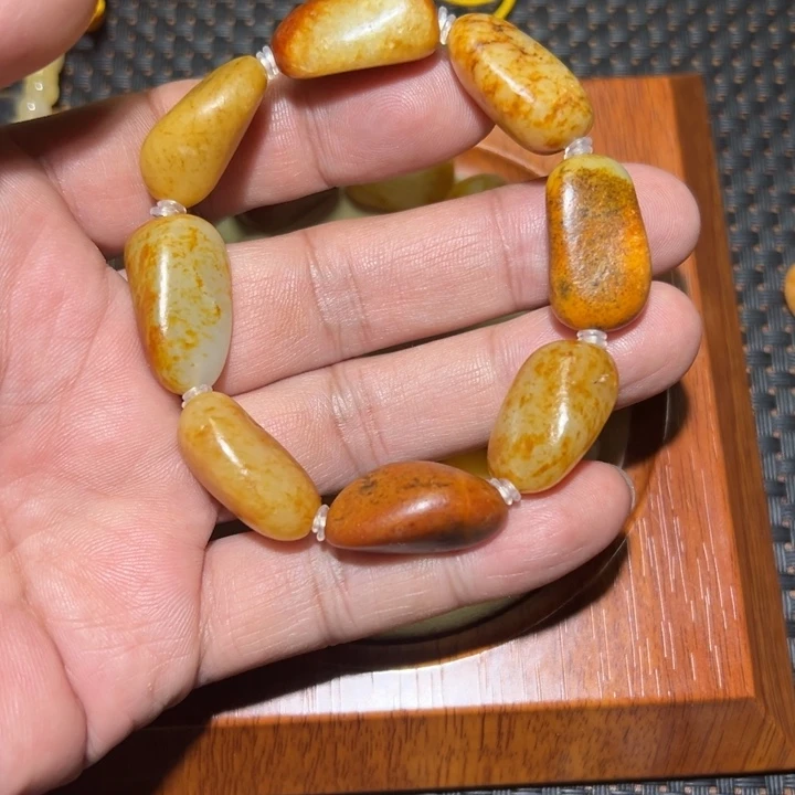 和田玉未镶嵌手链