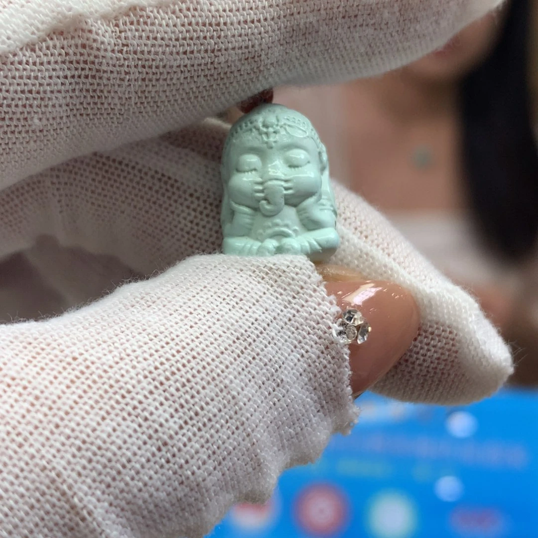 绿松石未镶嵌挂件