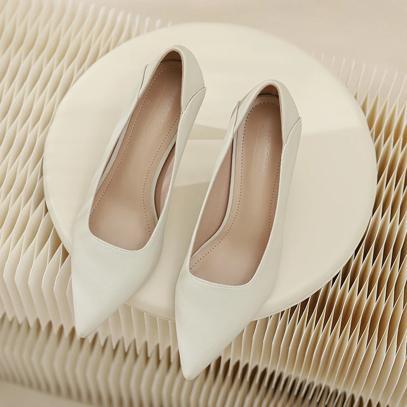 2025新款法式小高跟鞋女尖头通勤工作鞋百搭韩版软羊皮细跟职业鞋