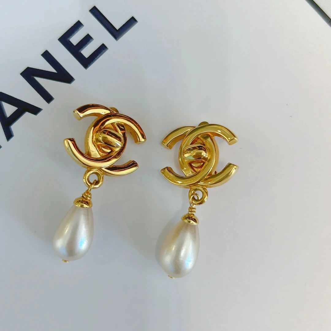 95新 Chanel/香奈儿 Chanel vintage香奈儿中古书包扣珍珠耳夹