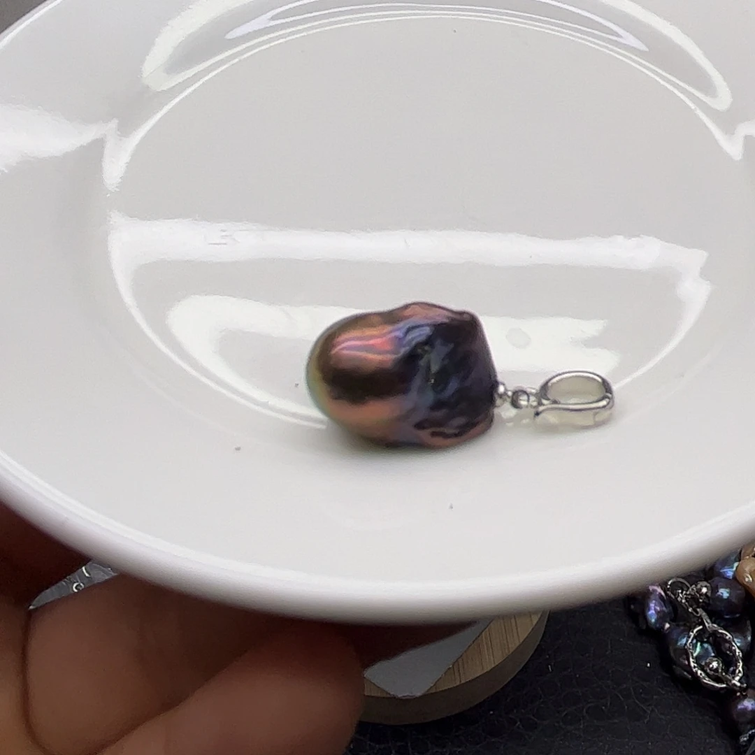 淡水珍珠钛钢颈饰