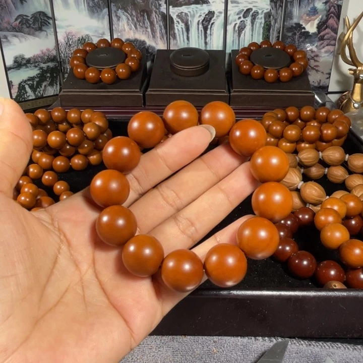 磊***叔橄榄核吊坠1.77+树王精品