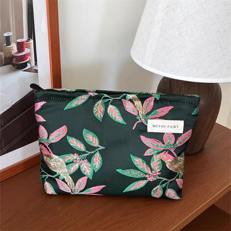 T425跨境新款清新碎花大容量化妆包大号.绿底枝叶