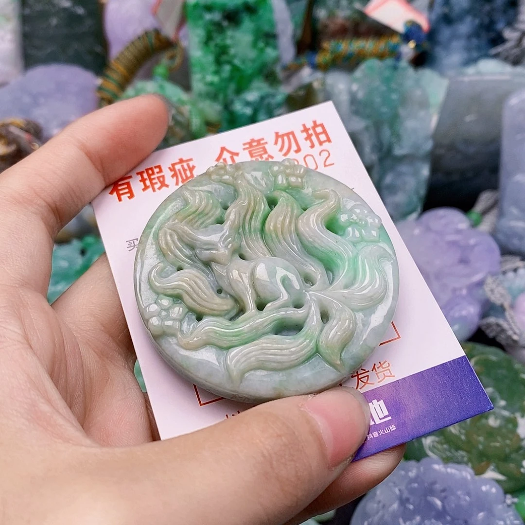 吊坠(不含链)未镶嵌翡翠