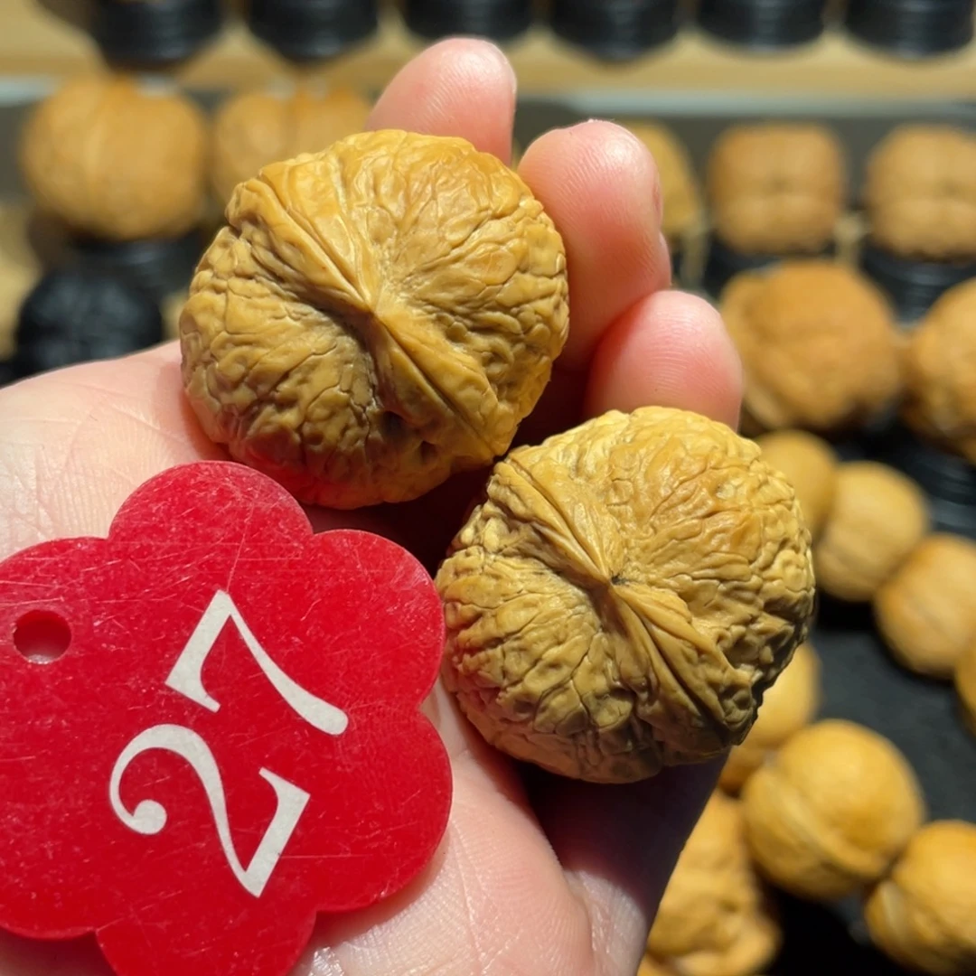 滴溜圆微彩核桃30。