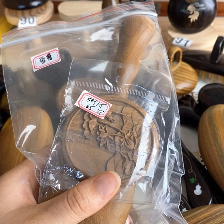 绿檀按摩梳子按摩