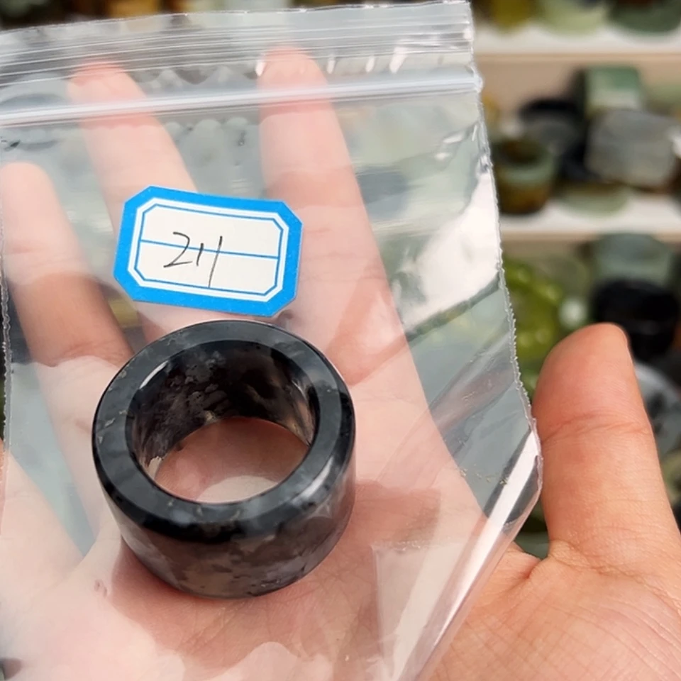 【闪购商品】蛇纹石玉未镶嵌戒指天**钥