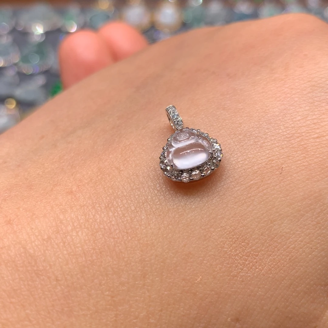 翡翠颈饰18K金镶嵌吊坠