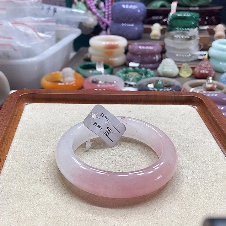 石英质玉未镶嵌手镯