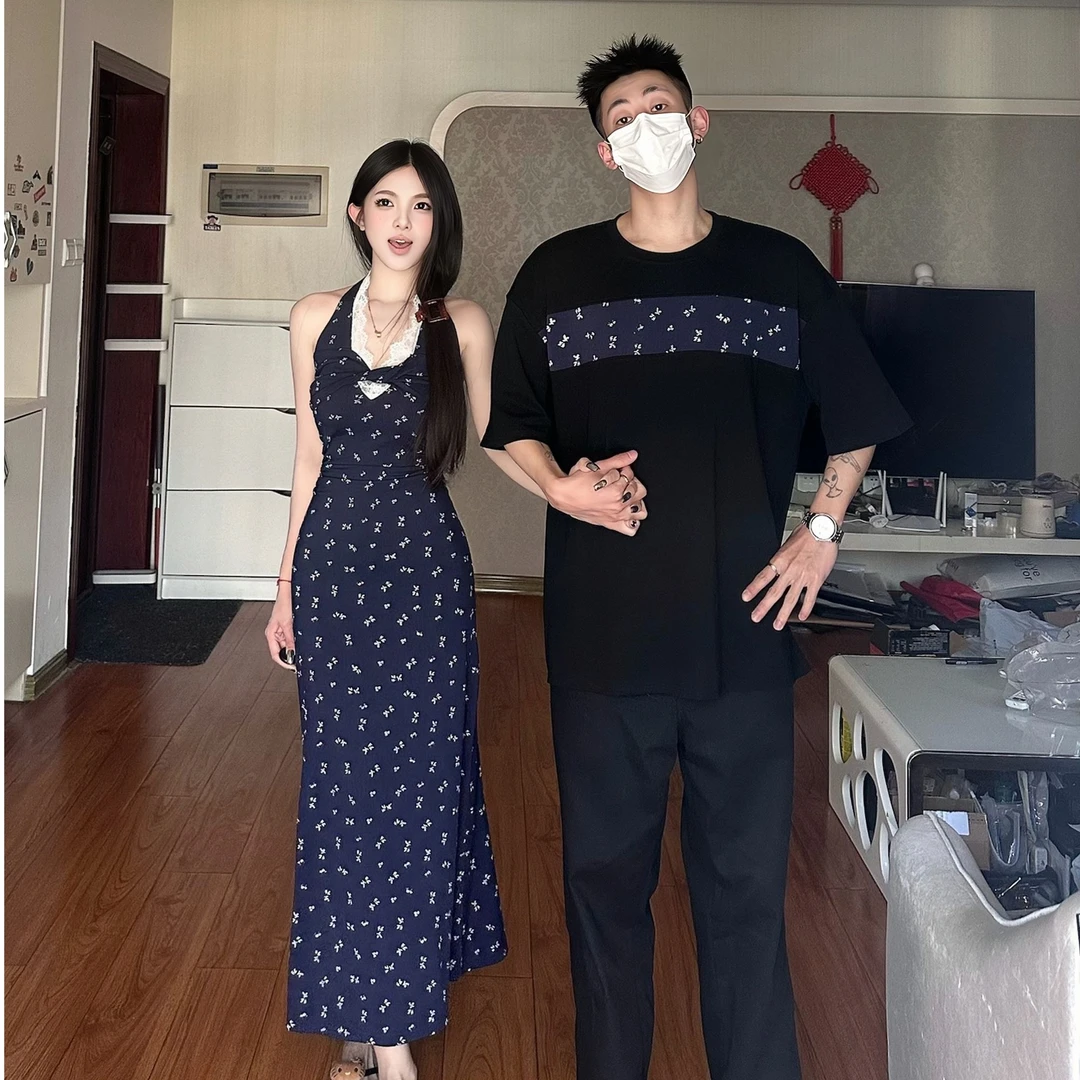 情侣装夏季时尚印花韩版碎花露肩收腰修身女连衣裙男短袖T恤潮