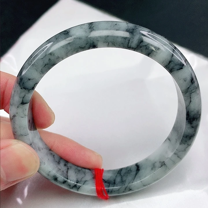 翡翠手镯未镶嵌圈58。013 打9折