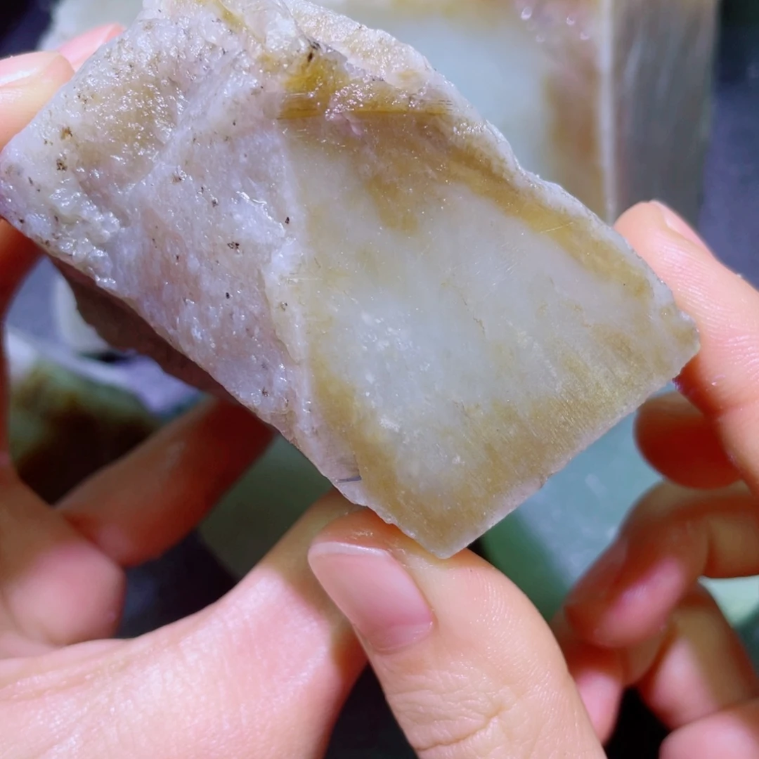 和田玉未镶嵌珠宝半成品