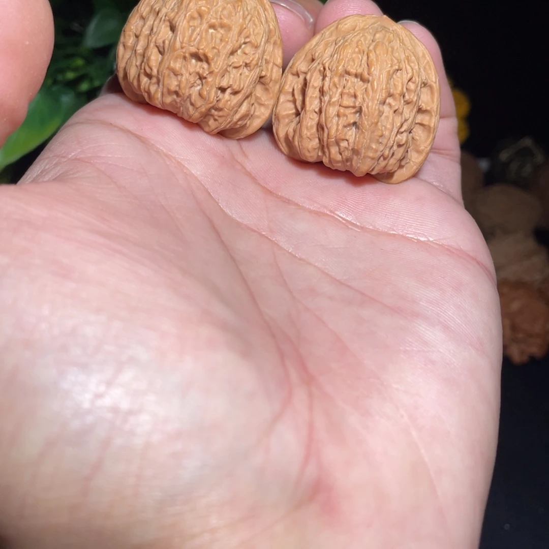 文玩核桃吊坠33密纹