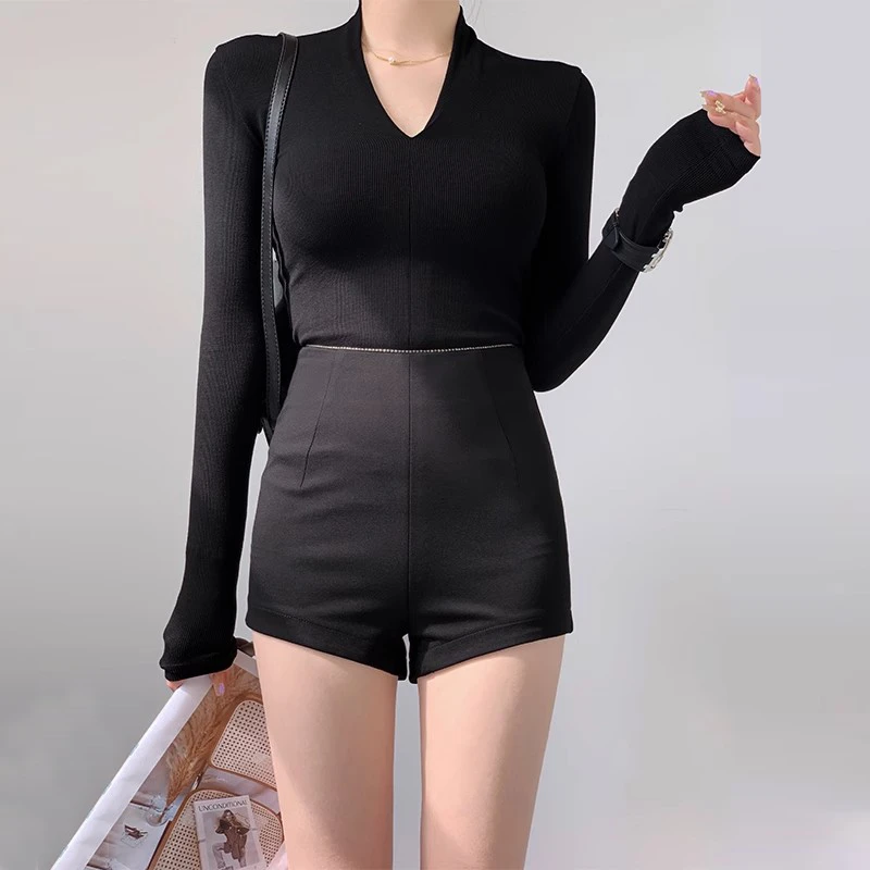 高级感钻链包臀短裤女春夏新款爆款时尚辣妹三分裤显瘦休闲热裤子