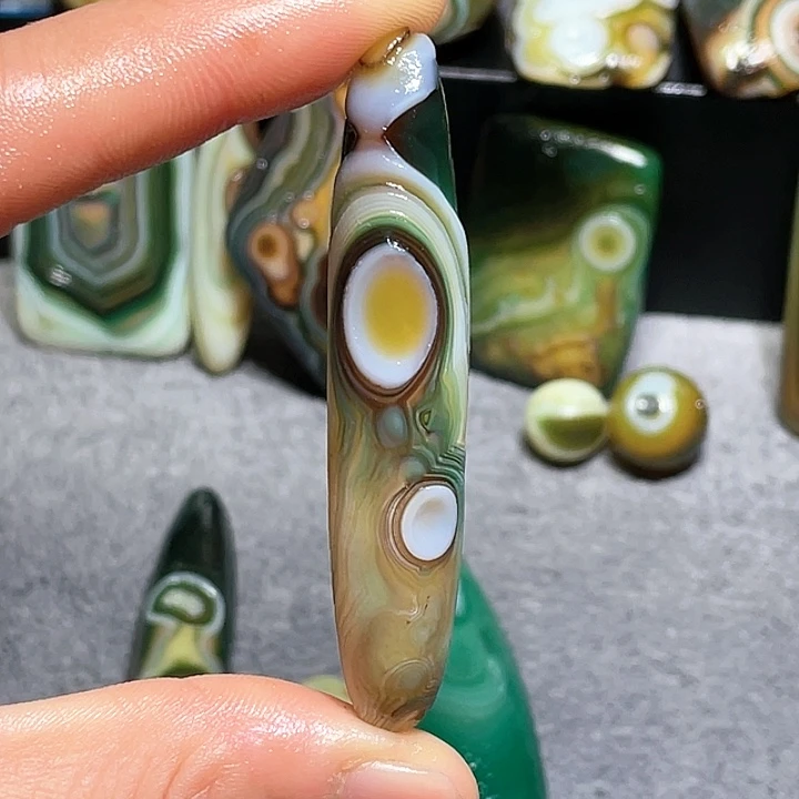 玛瑙未镶嵌珠宝奇石s***r