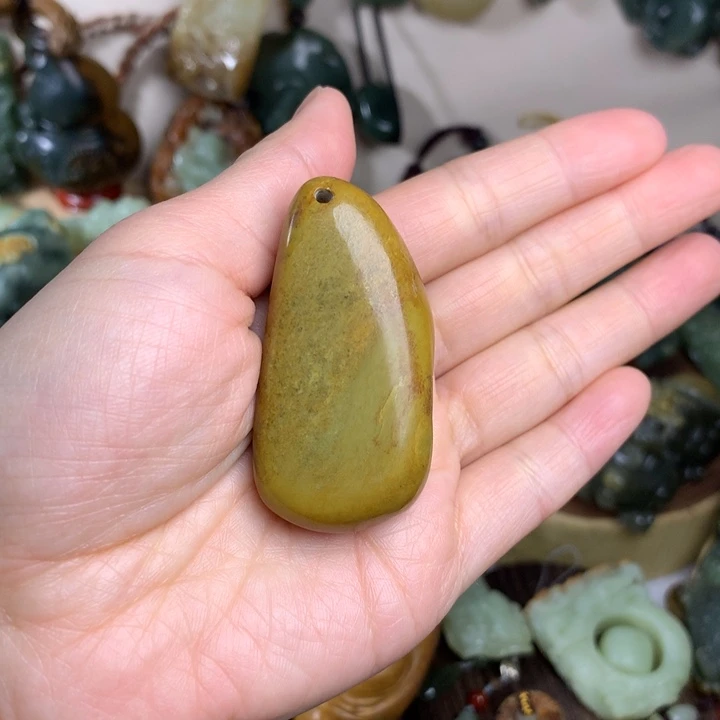 岫岩河磨玉（透闪石质玉）手把未镶嵌