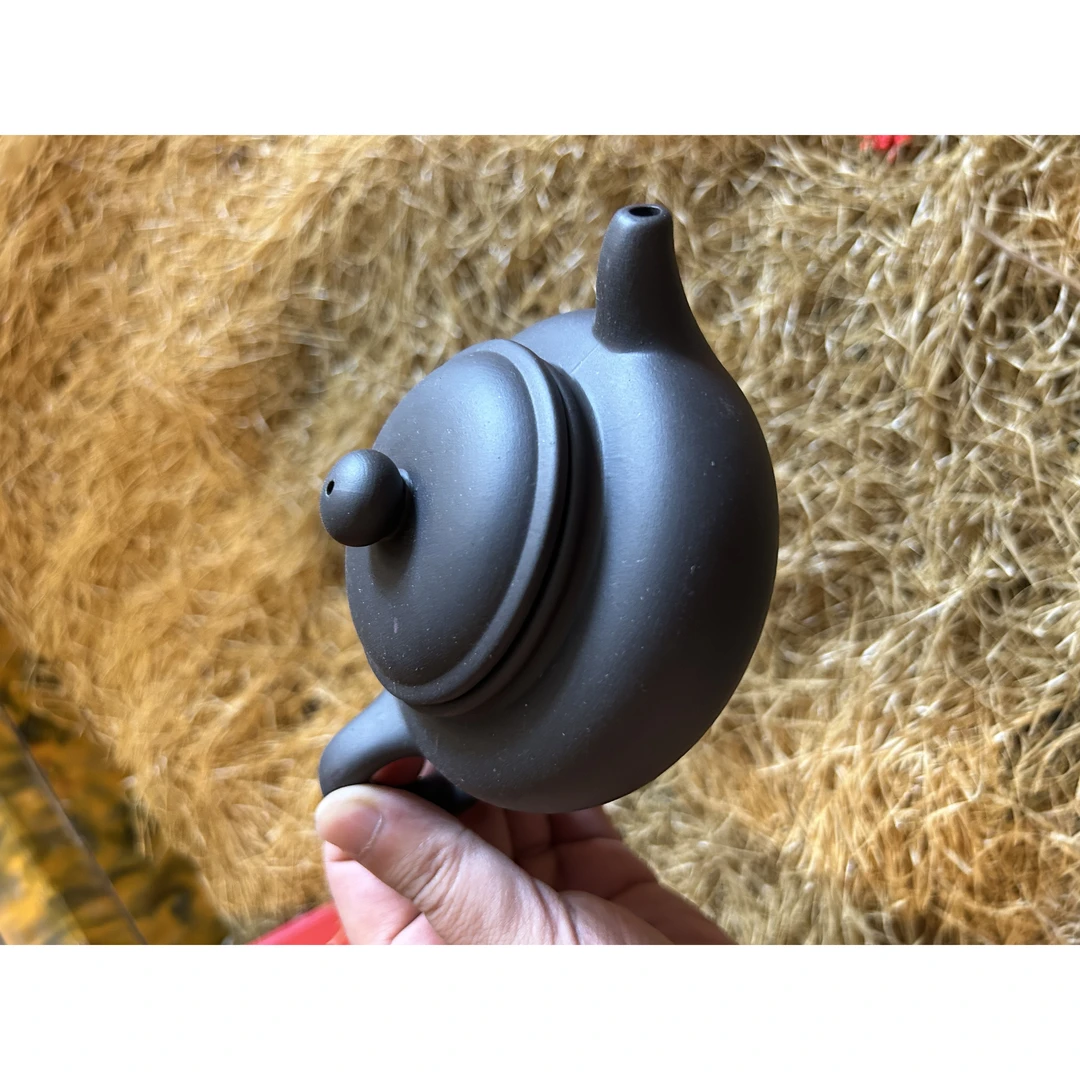 黑壶一个（流水摆件）