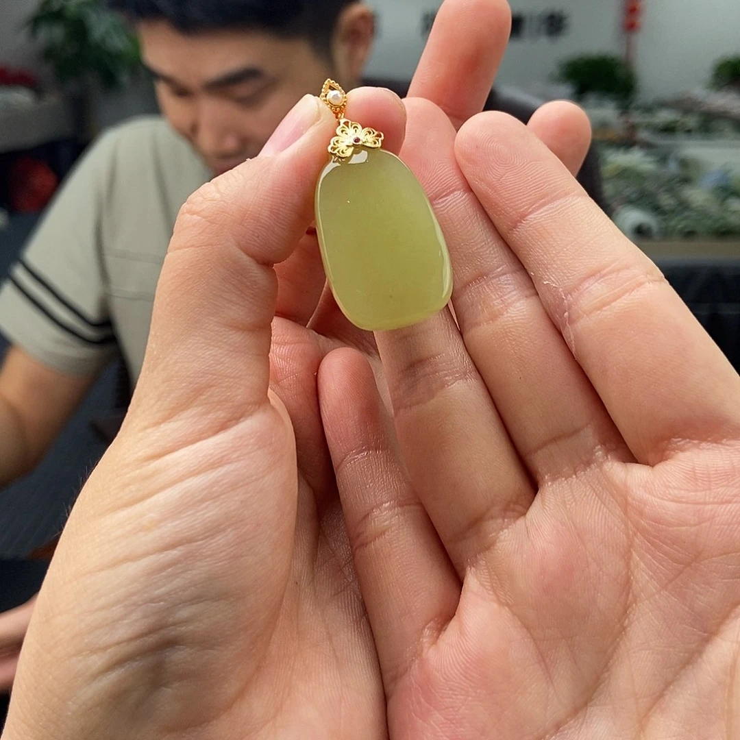 G***o和田玉银S925镶嵌颈饰颜色多样性发拍一发一