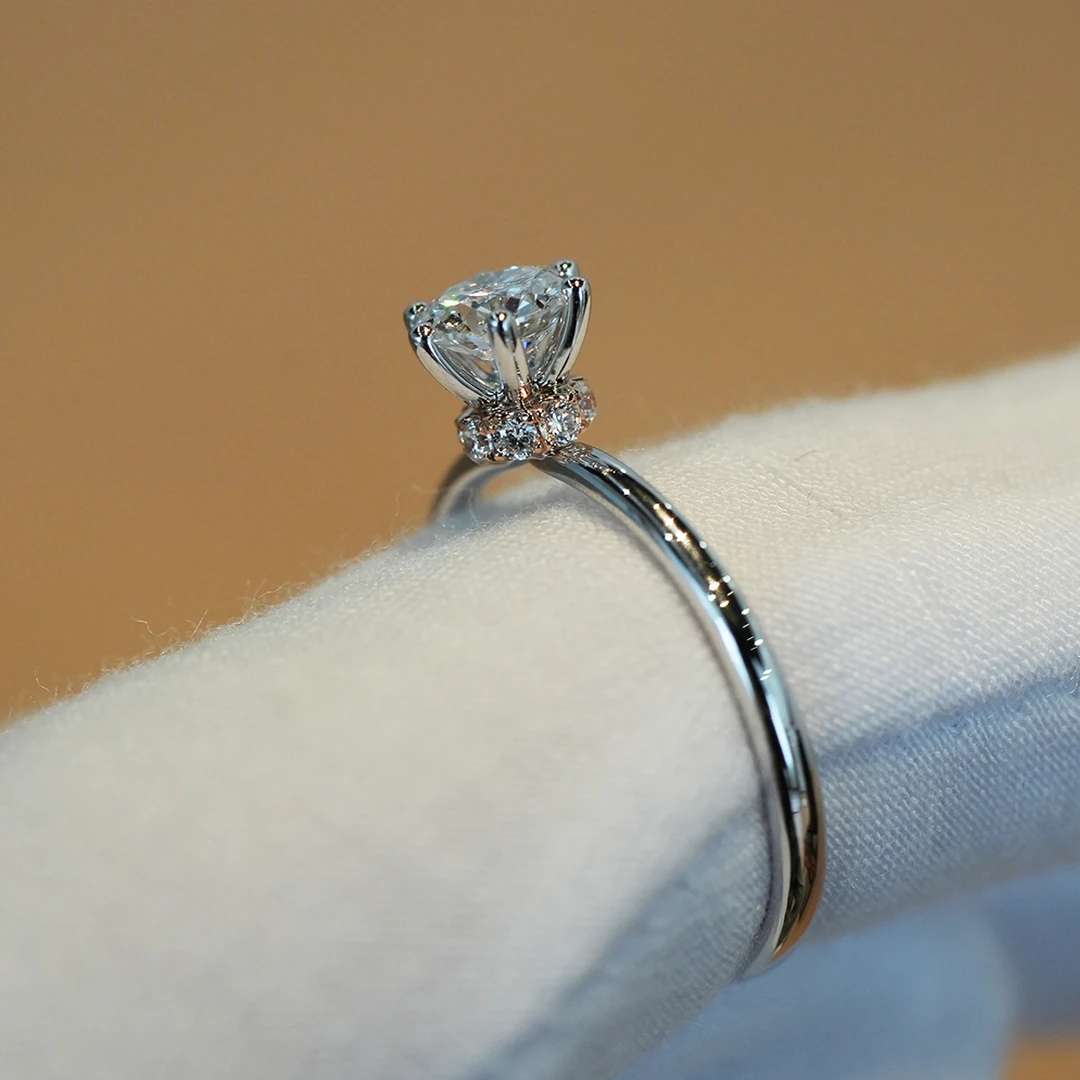 实验室培育钻石A00004款18K金镶嵌六爪经典婚戒指甜美女首饰定制