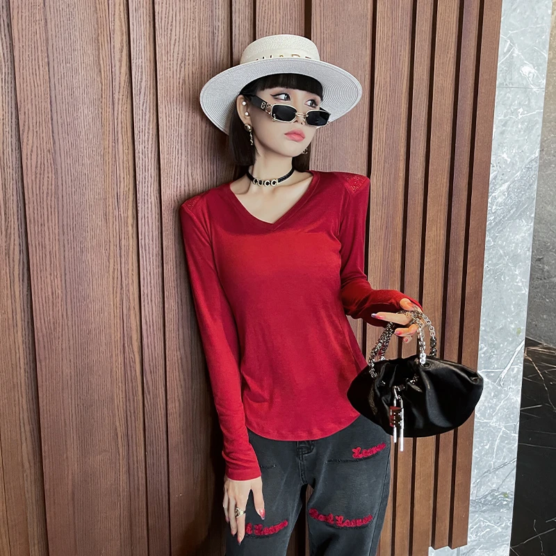 V领打底衫女2025年欧洲站春季新款S7595