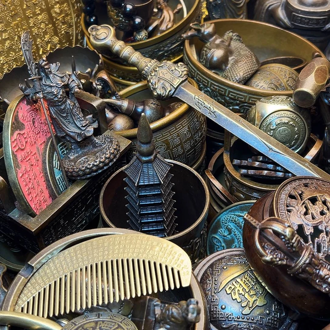 精美铜器工艺品等