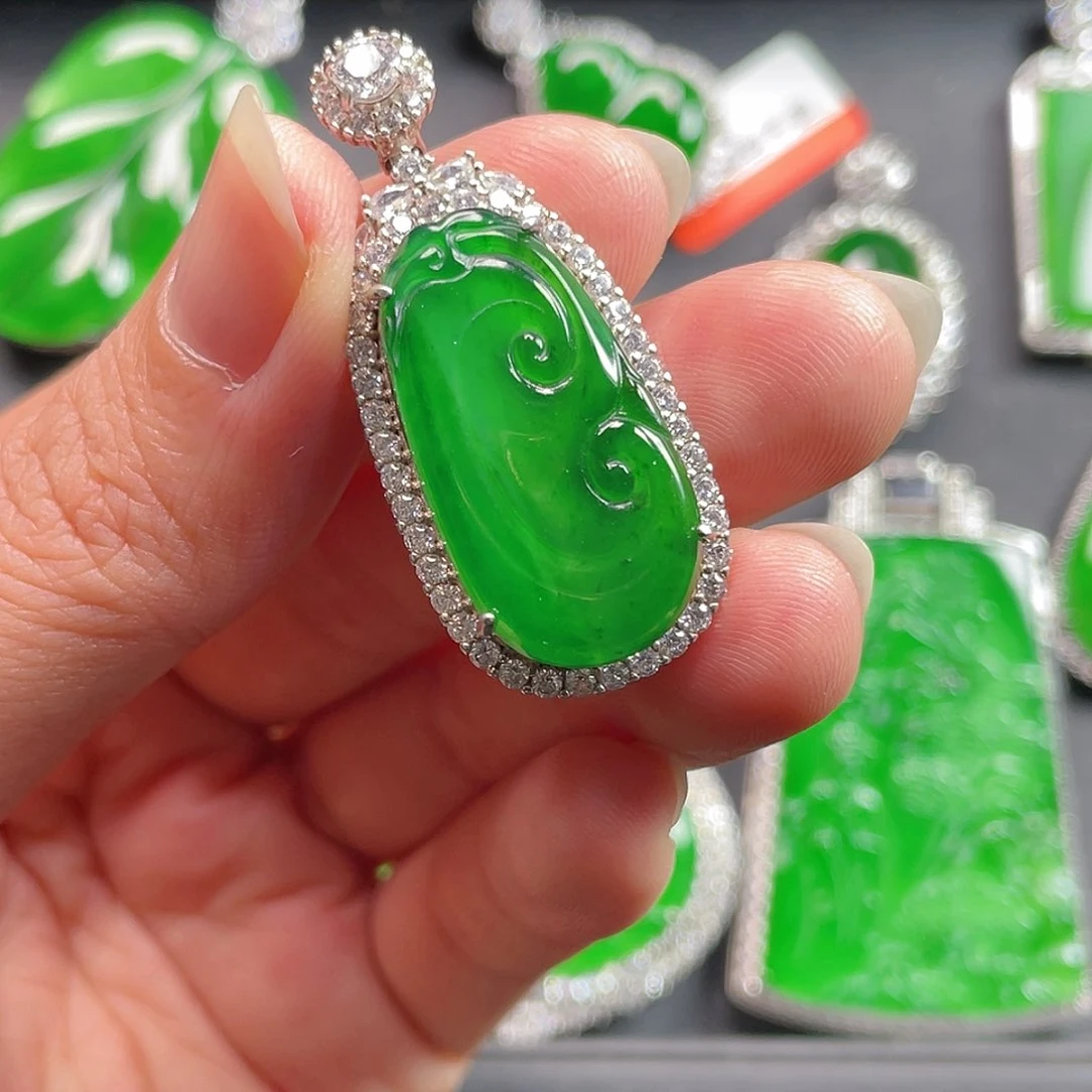 吊坠(不含链)未镶嵌翡翠