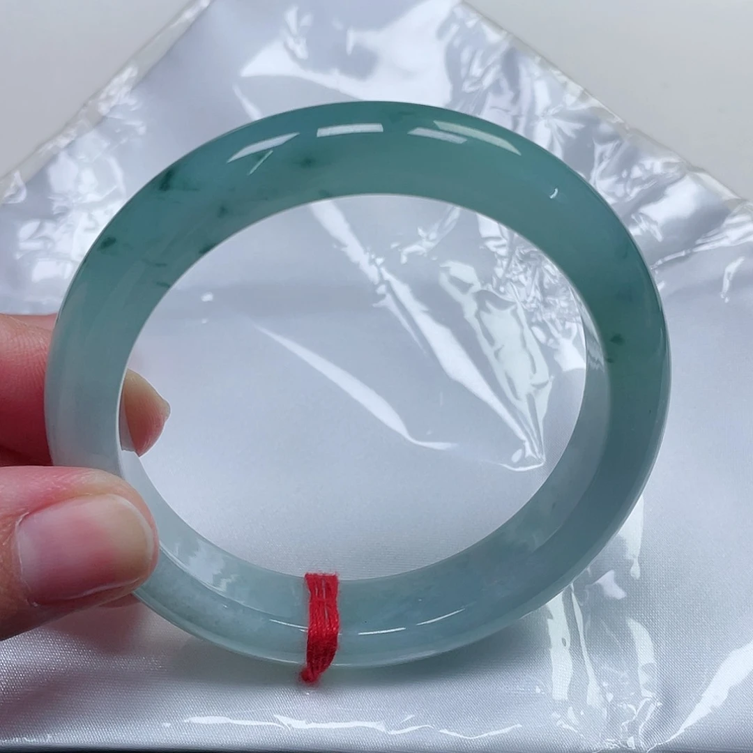 翡翠手镯未镶嵌缅甸翡翠