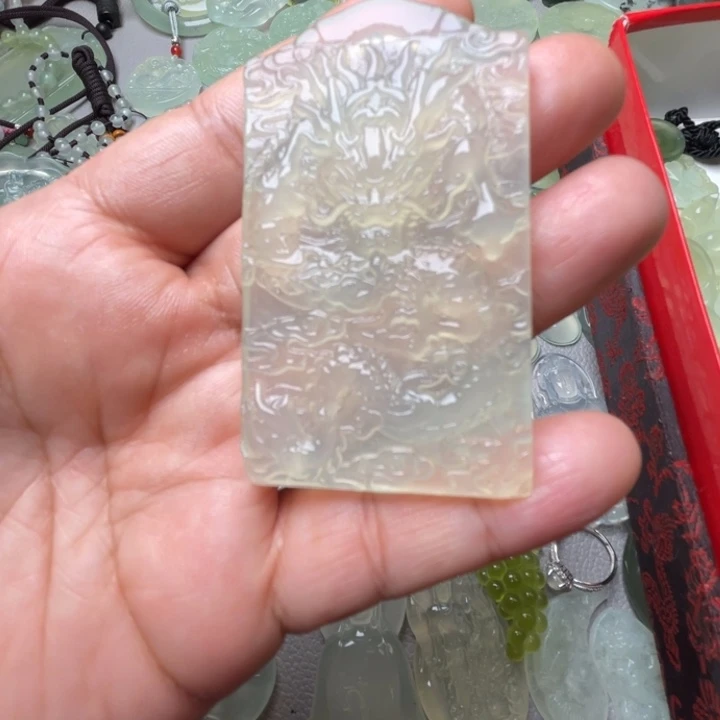 岫玉吊坠(赠链)未镶嵌小***月