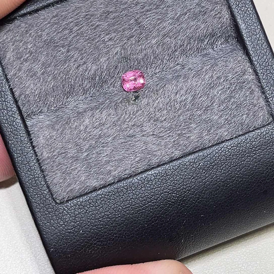 尖晶石裸石裸石40分热粉