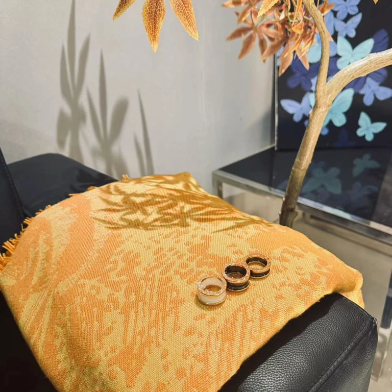 《DD高定》时尚围巾陶瓷宝宽窄时尚百搭