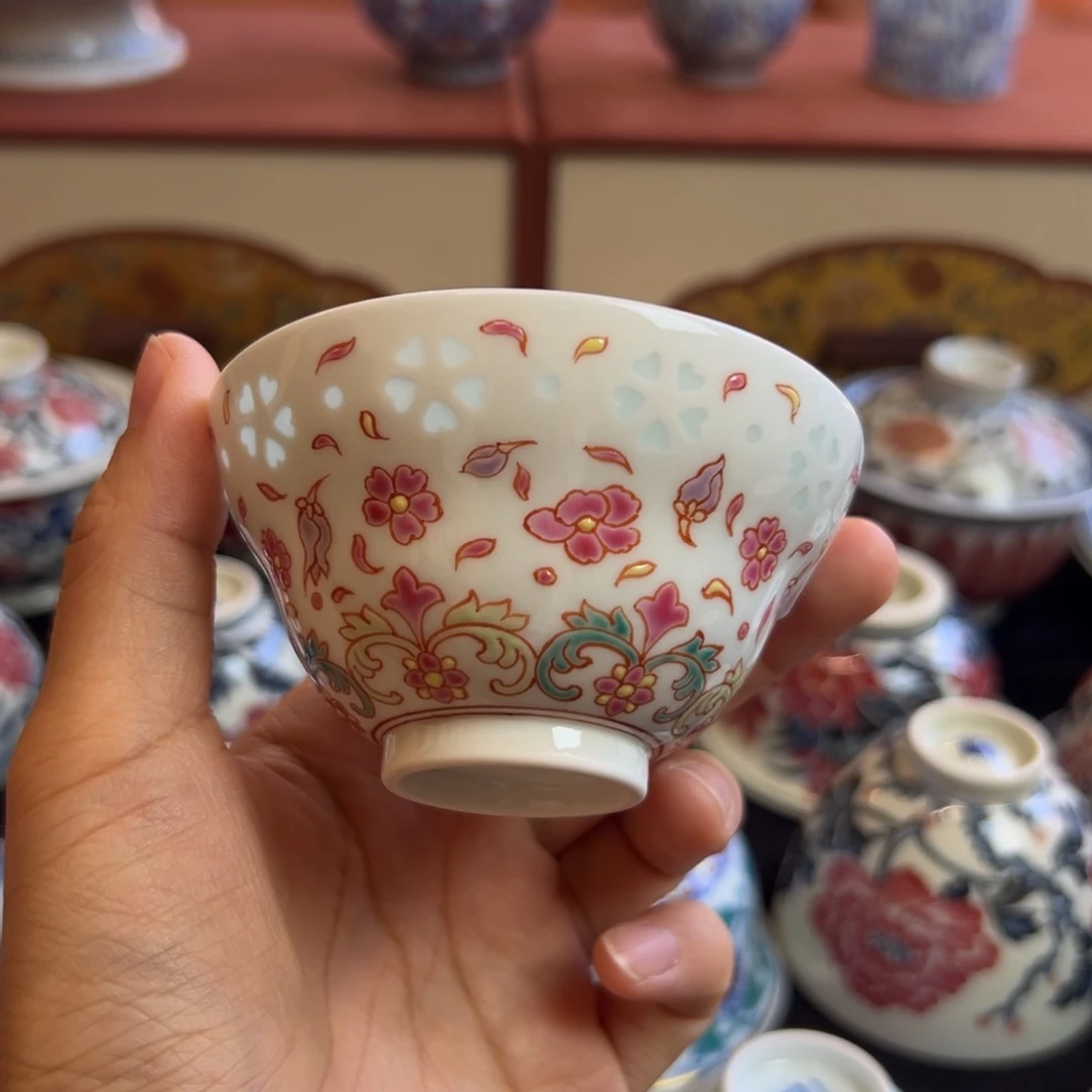玲珑手绘花卉葫芦杯