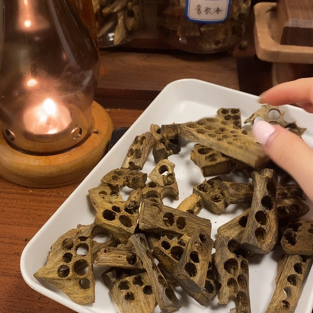 嗯***嗯香料金沙叶钻孔料200g