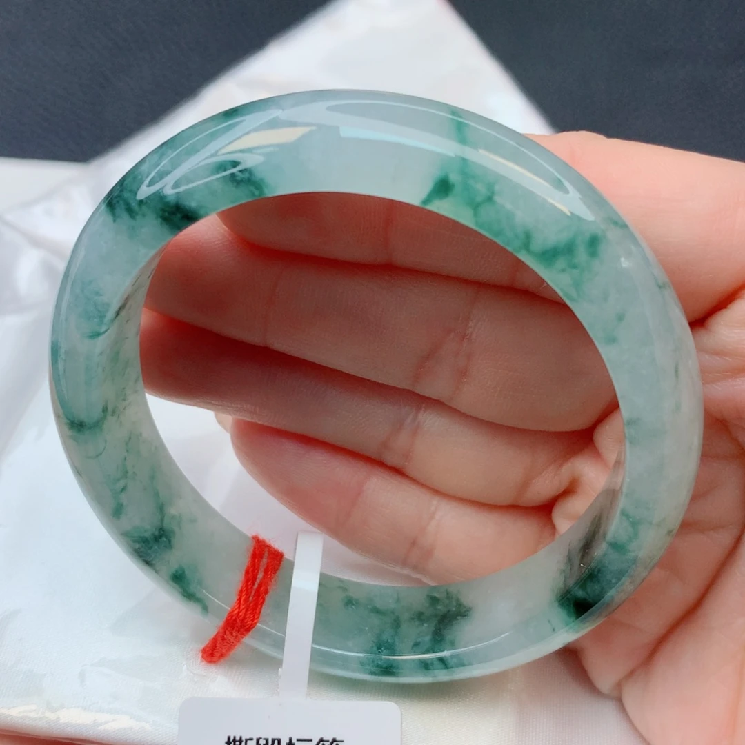 一***落翡翠未镶嵌手镯54-55冰透飘花 棉纹