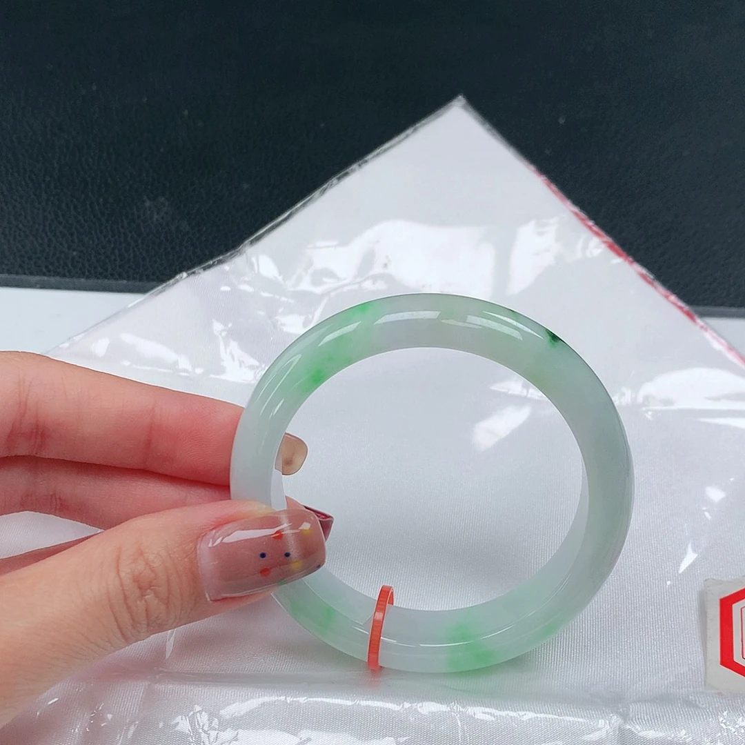 未镶嵌手镯翡翠070