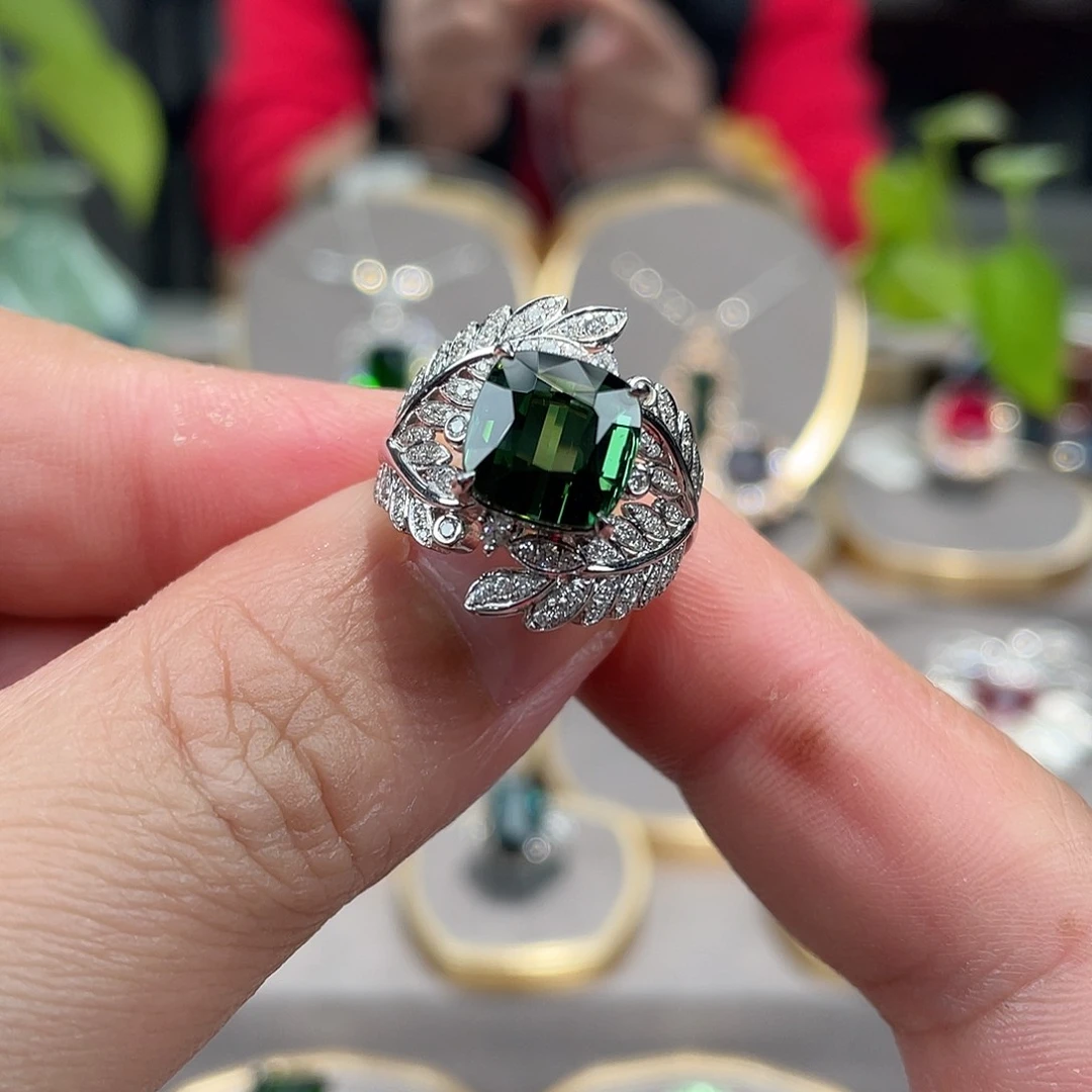 碧玺戒指18K金镶嵌5.71ct