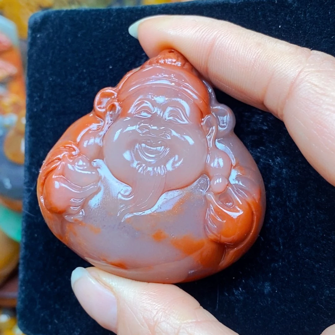 未镶嵌石英质玉（黄龙玉）颈饰