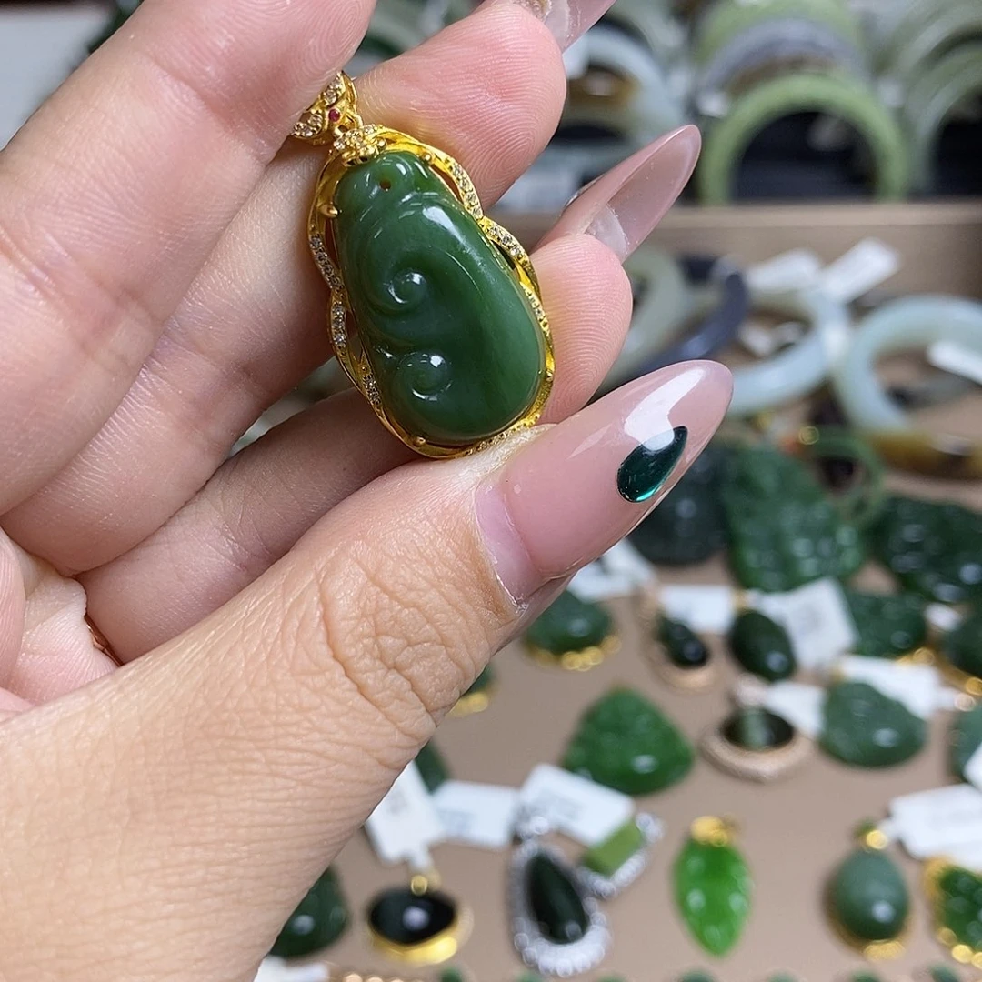 和田玉未镶嵌颈饰多样性发货，拍一发一