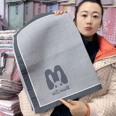 棉特价黑色大字母
