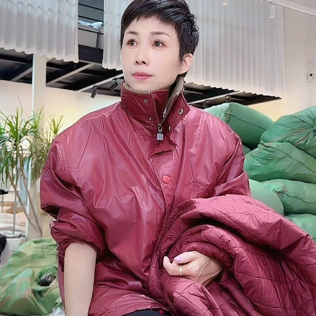 翻领宽松三角B刺绣里菱格复古长袖外套-果梓461