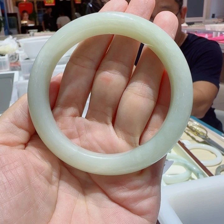 未镶嵌手镯和田玉393