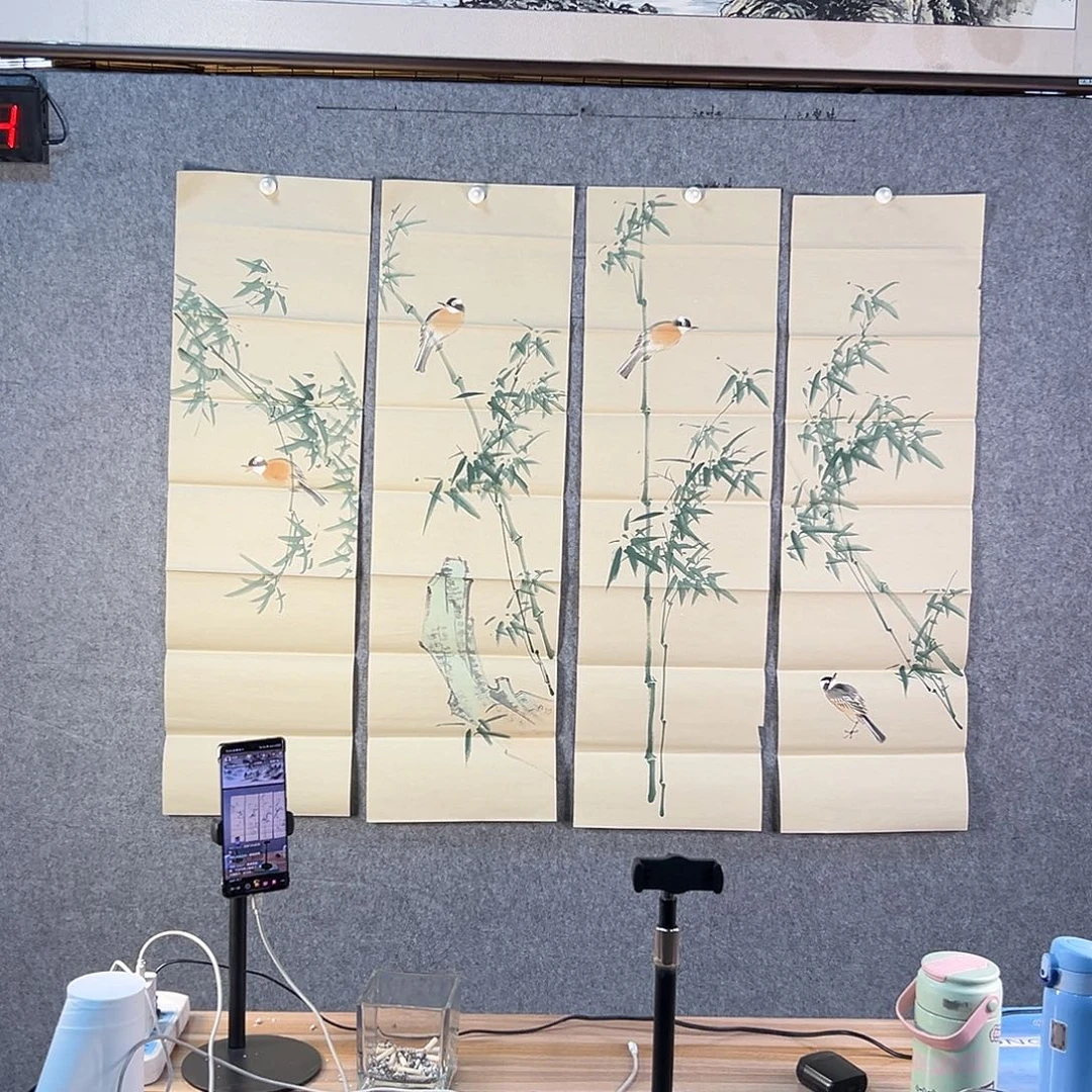 国画634 花鸟在树丛的顶端鸣叫叫声响