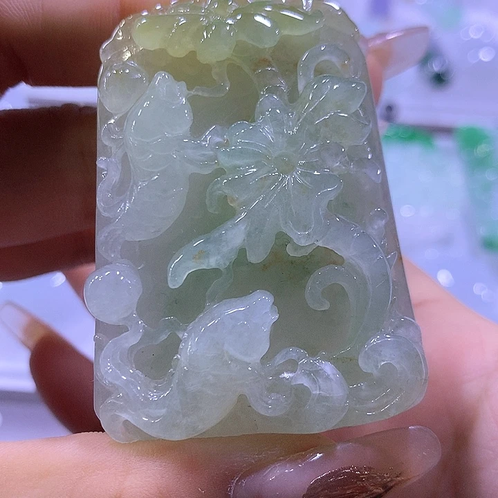 颈饰未镶嵌翡翠天然翡翠A货吊坠