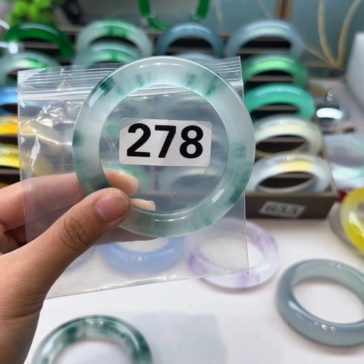 玉?****a时尚飘花圆条278